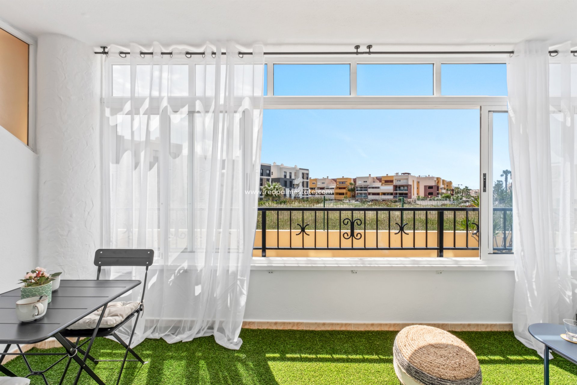 Reventa - Apartamento -
Orihuela Costa - Playa Flamenca