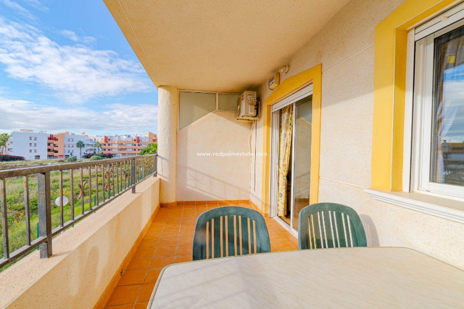 Reventa - Apartamento -
Orihuela Costa - Playa Flamenca