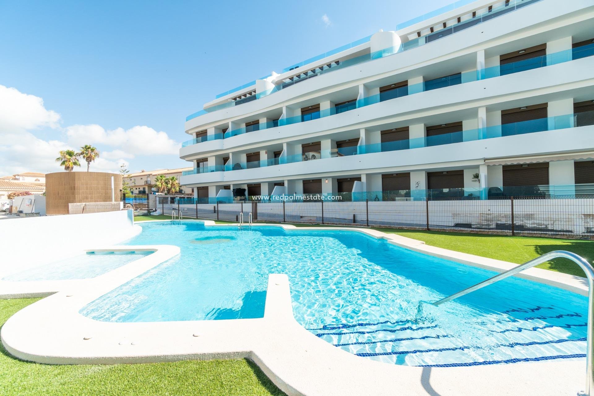 Reventa - Apartamento -
Orihuela Costa - Playa Flamenca