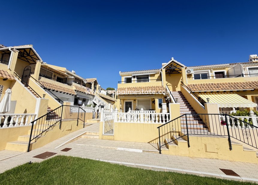 Reventa - Apartamento -
Orihuela Costa - Villamartín