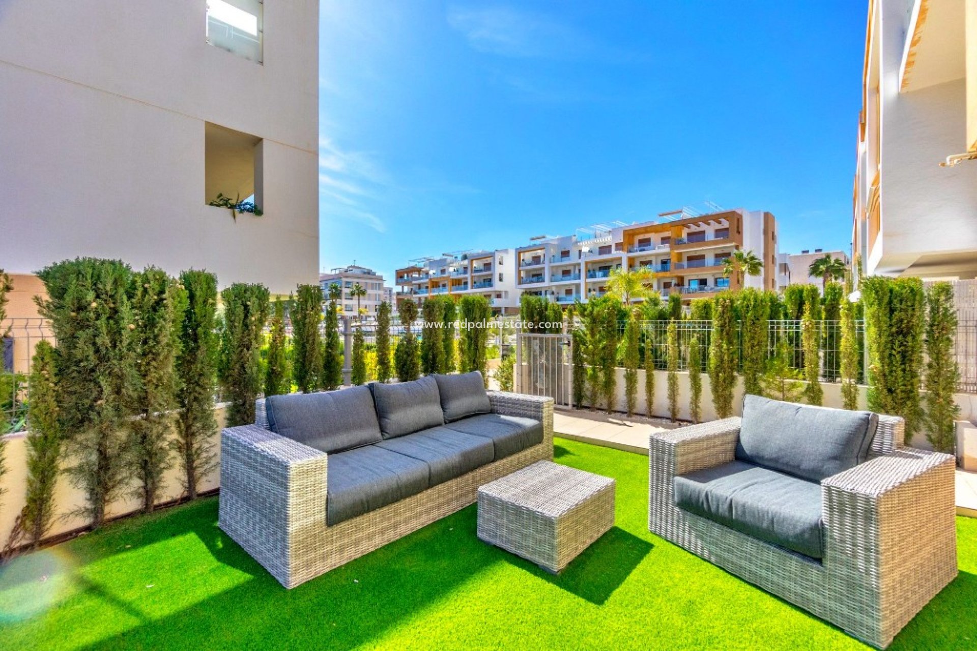 Reventa - Apartamento -
Orihuela Costa - Villamartín