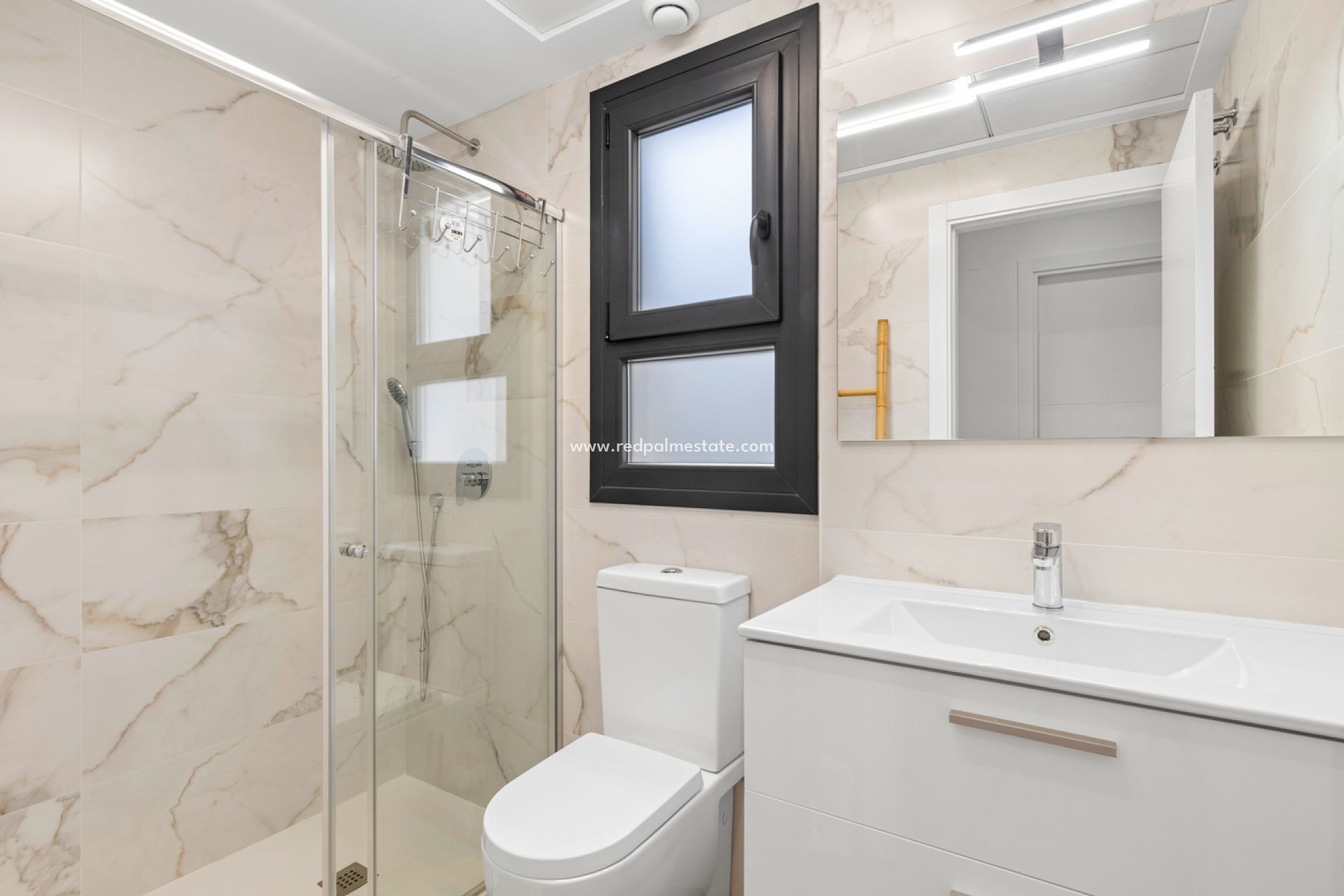 Reventa - Apartamento -
Orihuela Costa - Villamartín