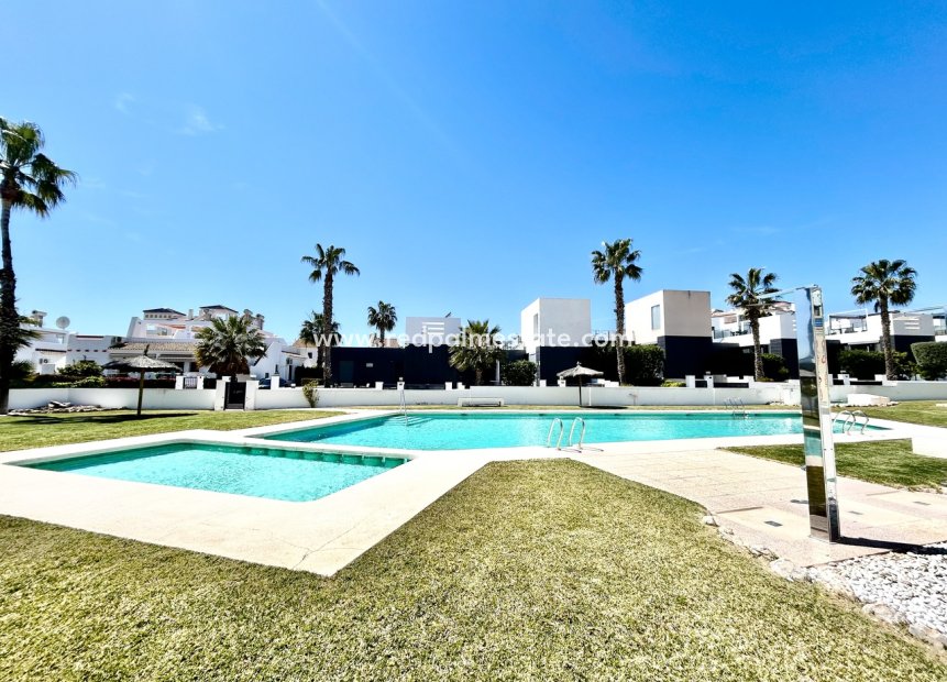 Reventa - Apartamento -
Orihuela Costa - Villamartín