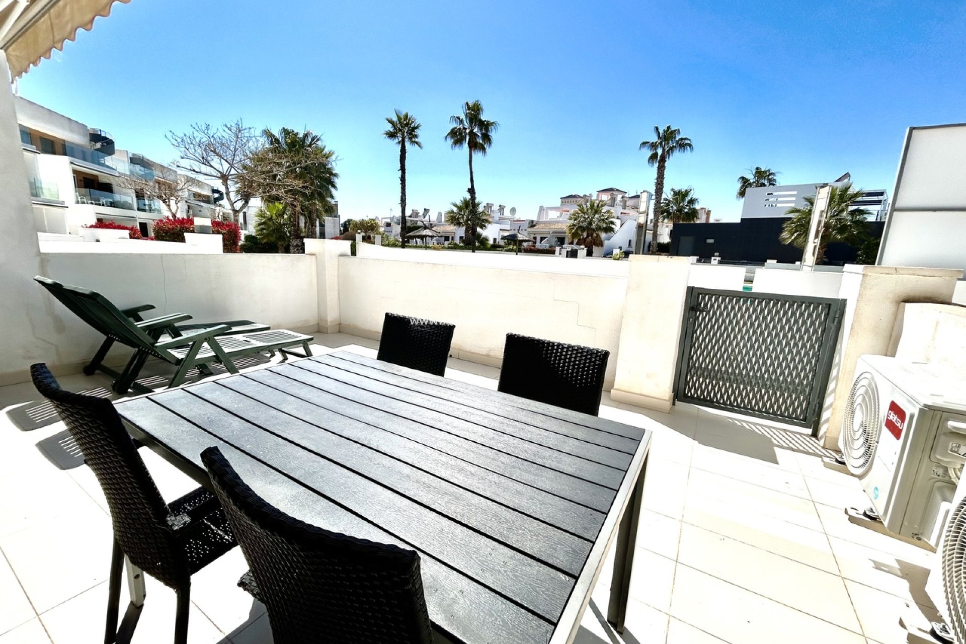 Reventa - Apartamento -
Orihuela Costa - Villamartín