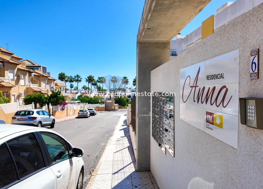 Reventa - Apartamento -
Orihuela Costa - Villamartín