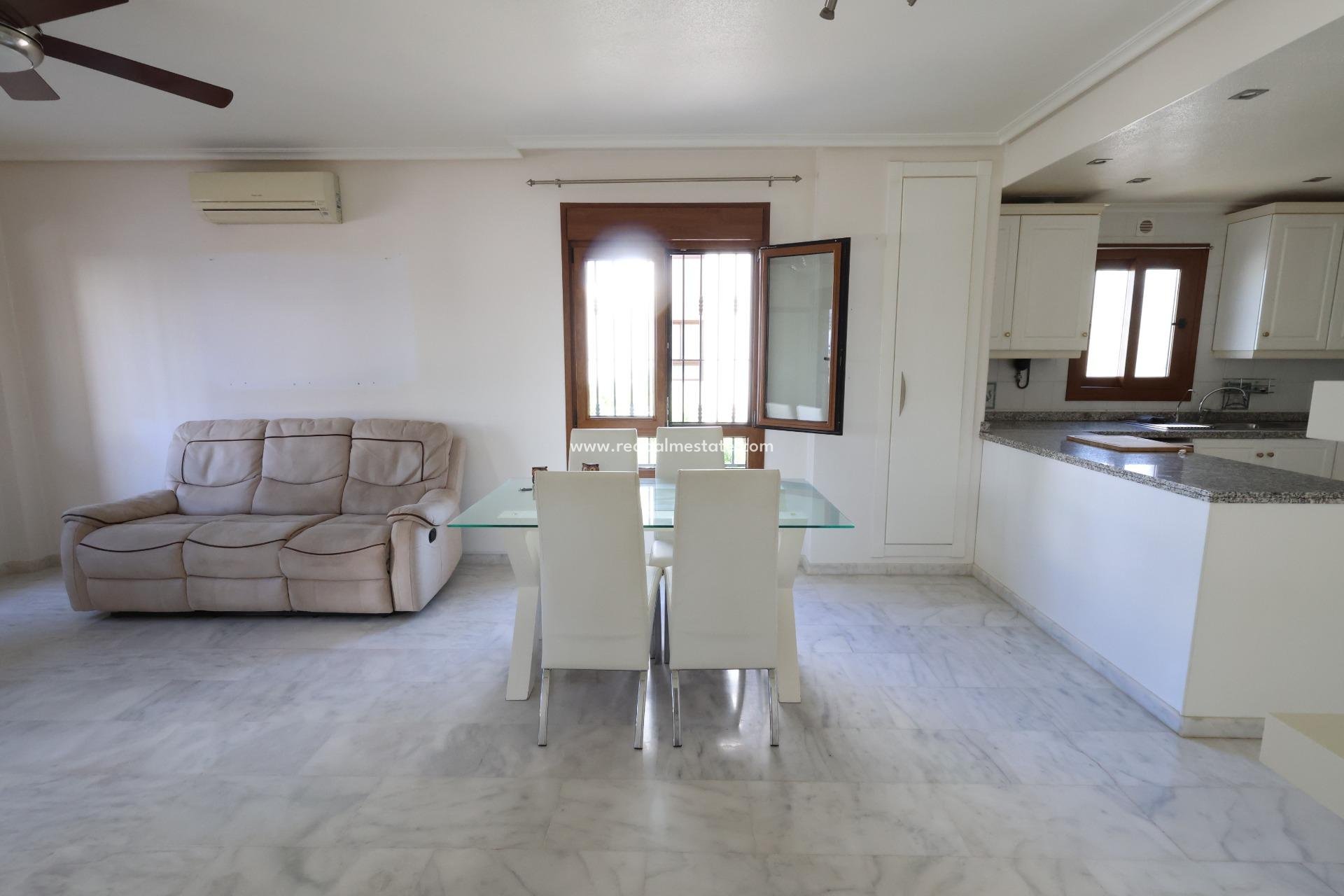 Reventa - Apartamento -
Orihuela Costa - Villamartín