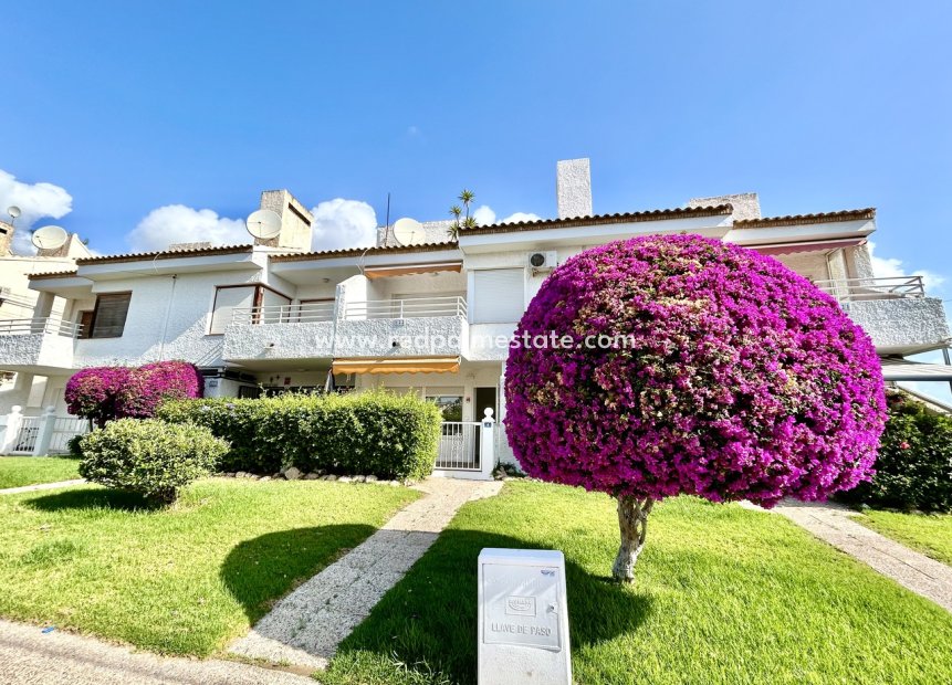Reventa - Apartamento -
Orihuela Costa - Villamartín