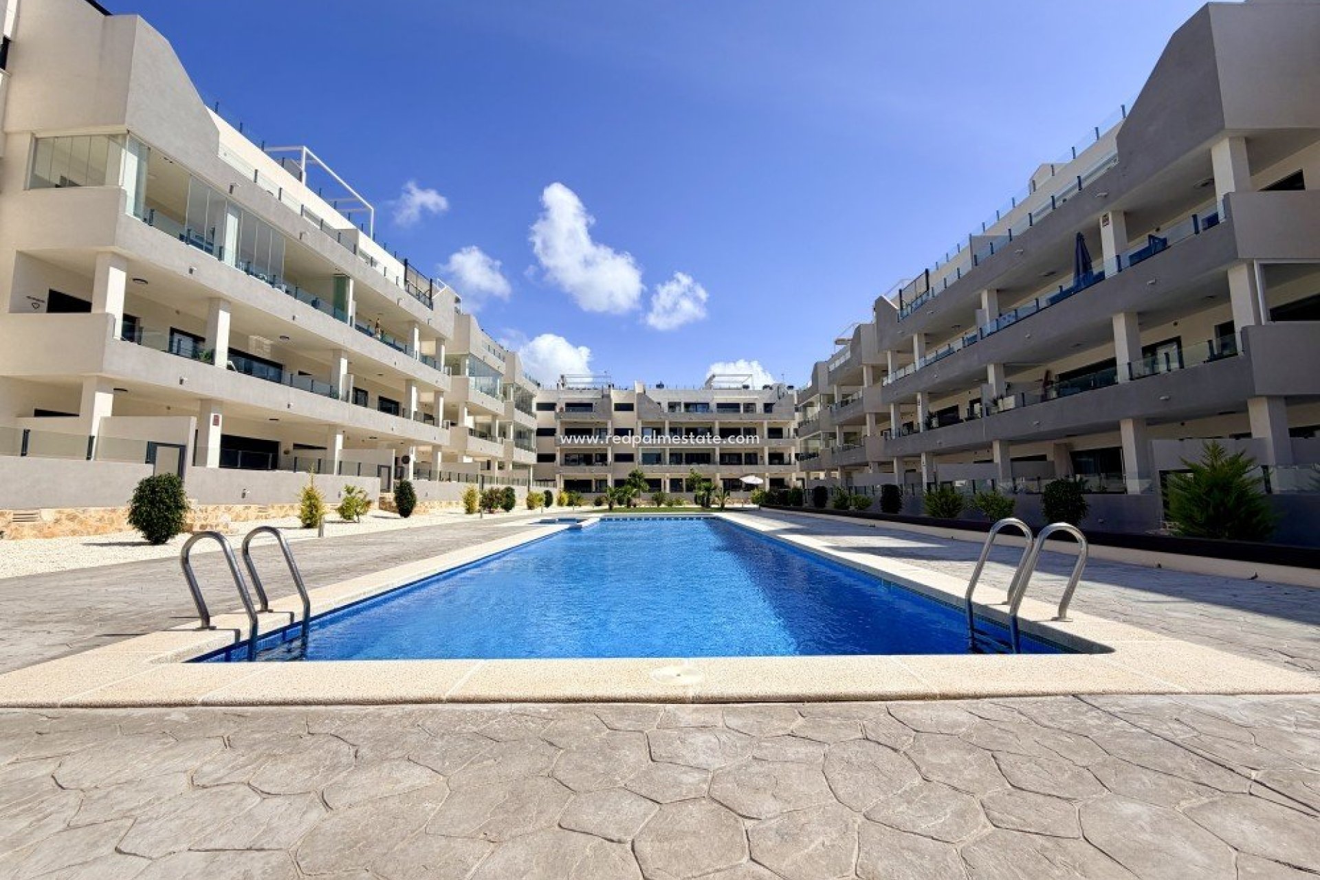 Reventa - Apartamento -
Orihuela Costa