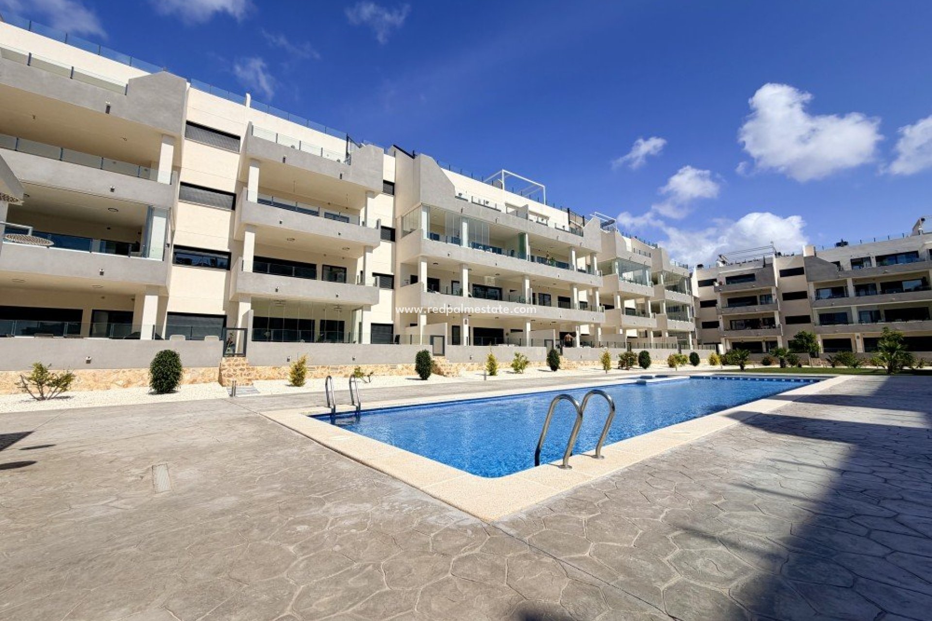 Reventa - Apartamento -
Orihuela Costa