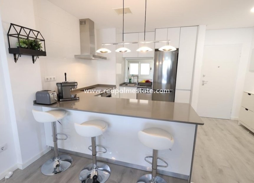 Reventa - Apartamento -
Orihuela Costa