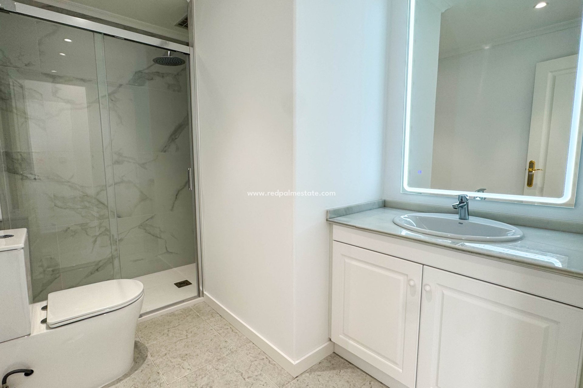 Reventa - Apartamento -
Orihuela Costa