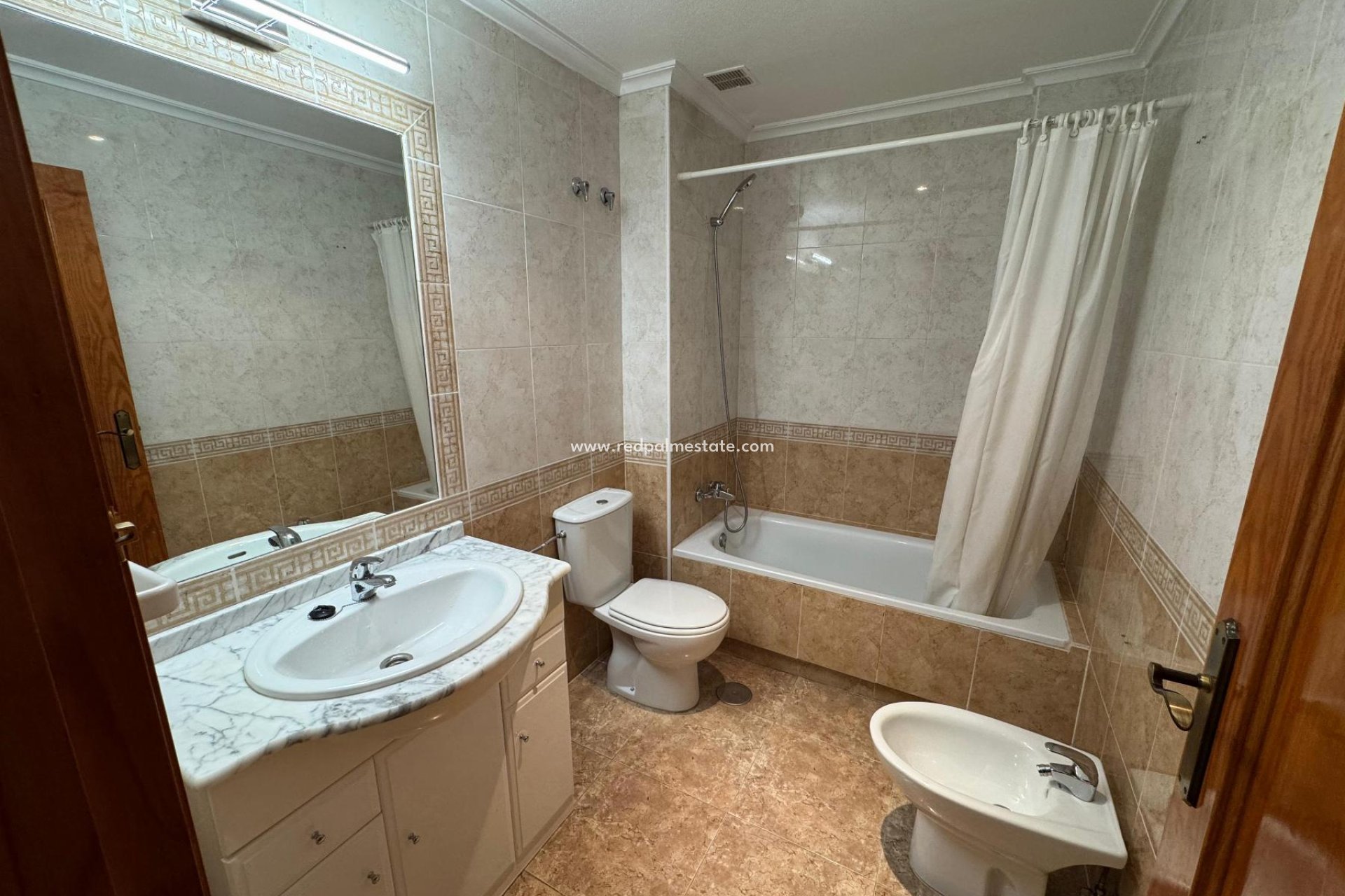 Reventa - Apartamento -
Orihuela Costa