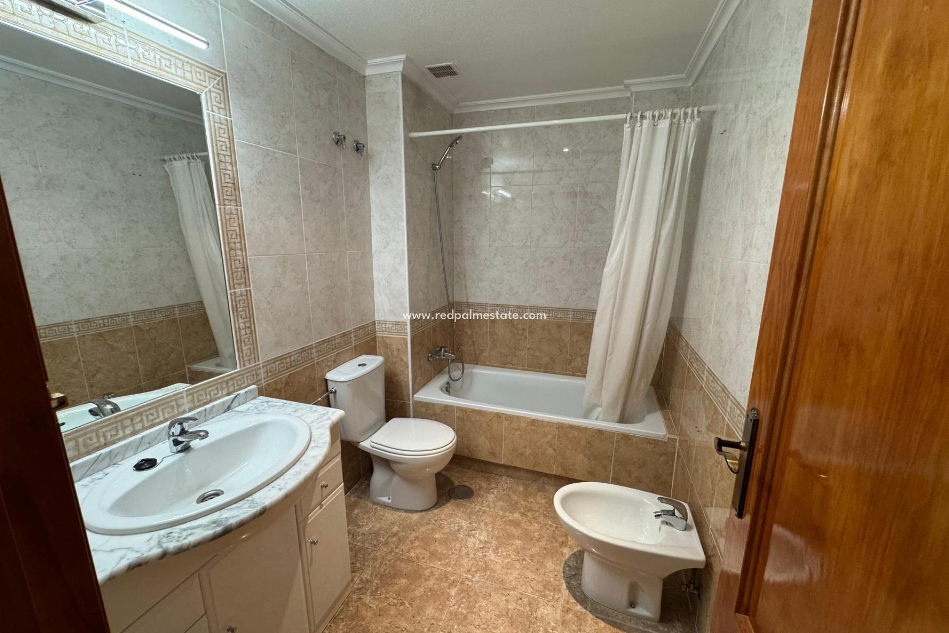 Reventa - Apartamento -
Orihuela Costa