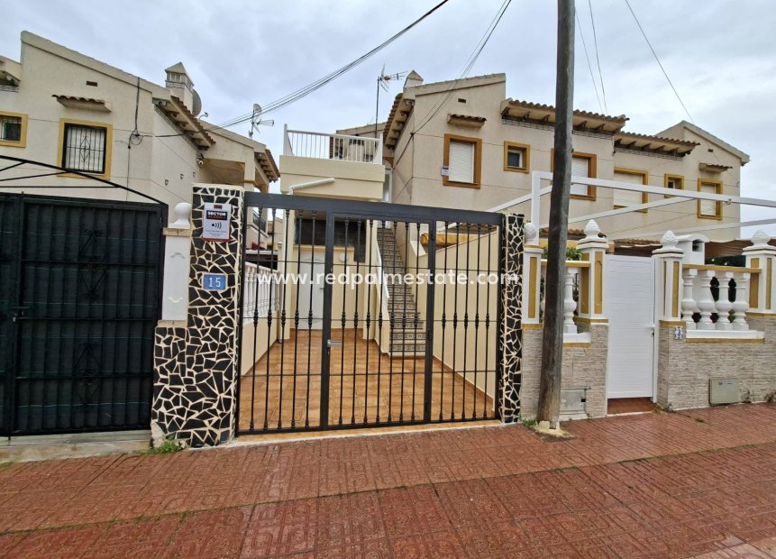 Reventa - Apartamento -
Orihuela Costa
