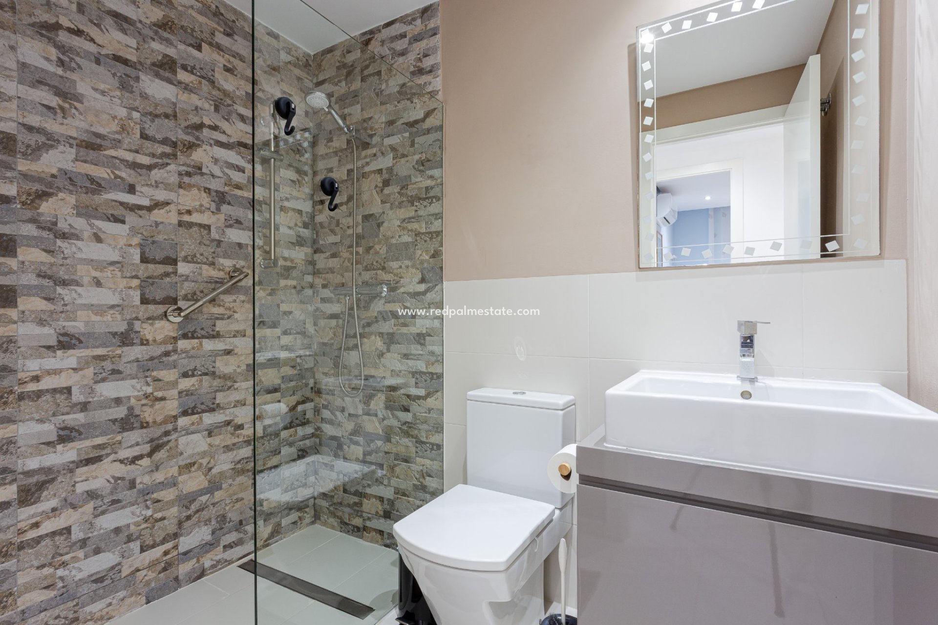 Reventa - Apartamento -
Orihuela Costa
