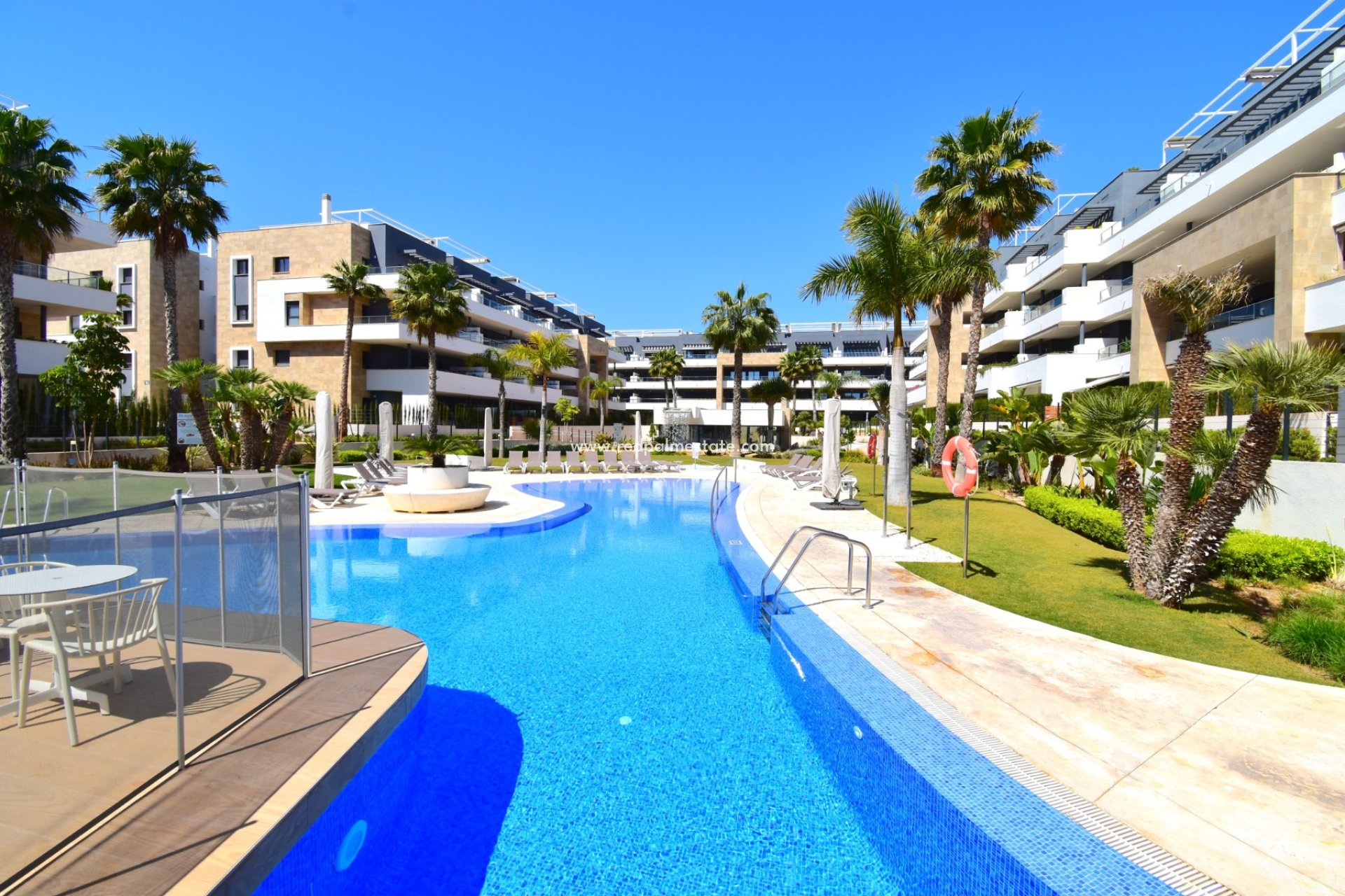 Reventa - Apartamento -
Orihuela Costa