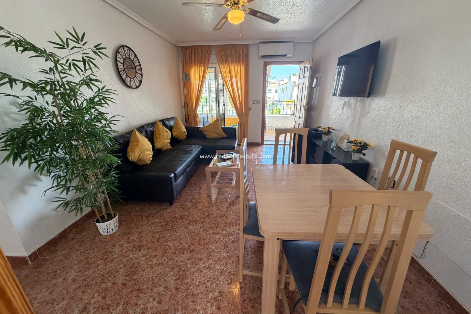 Reventa - Apartamento -
Orihuela - Inland