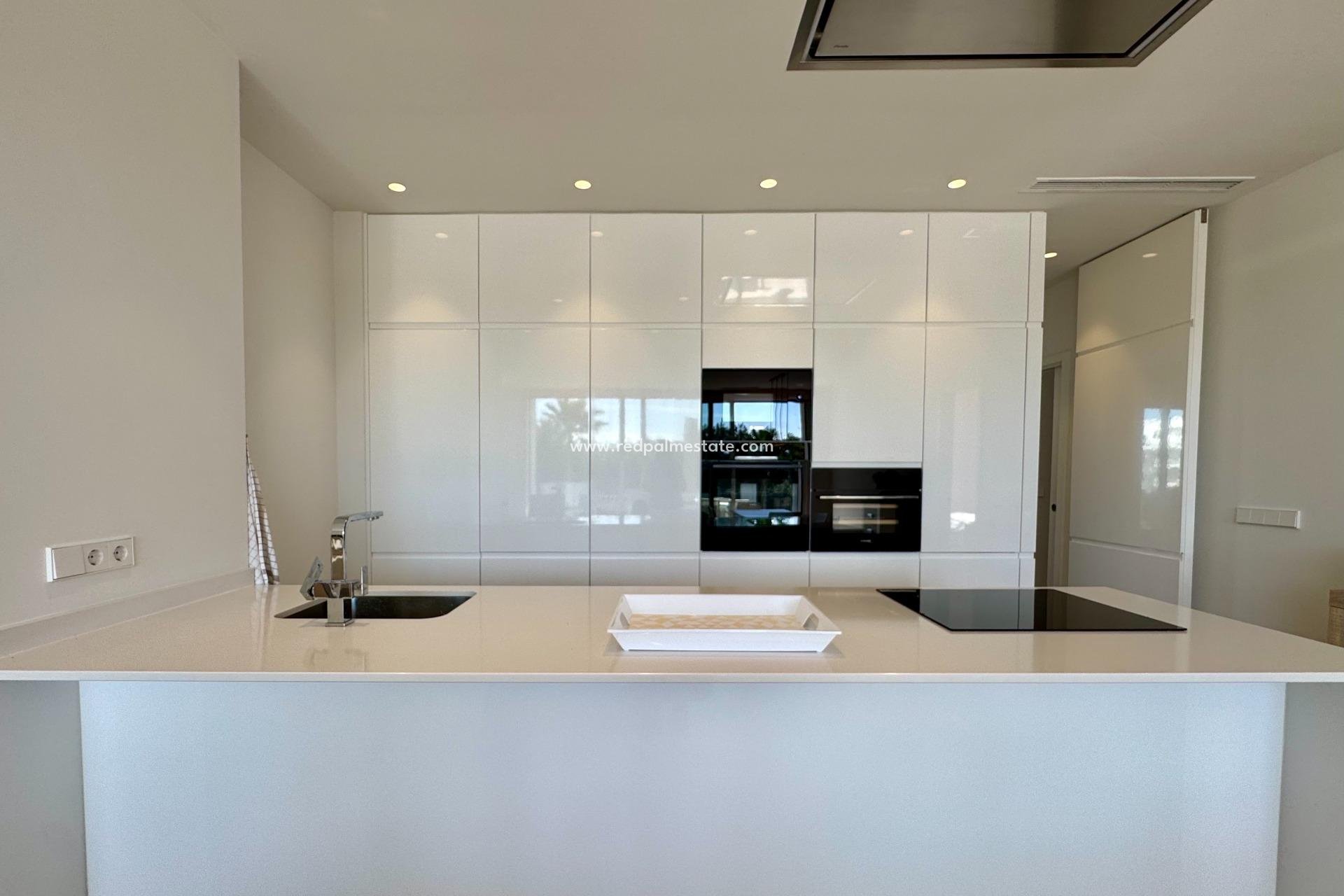Reventa - Apartamento -
Orihuela - Las Colinas Golf