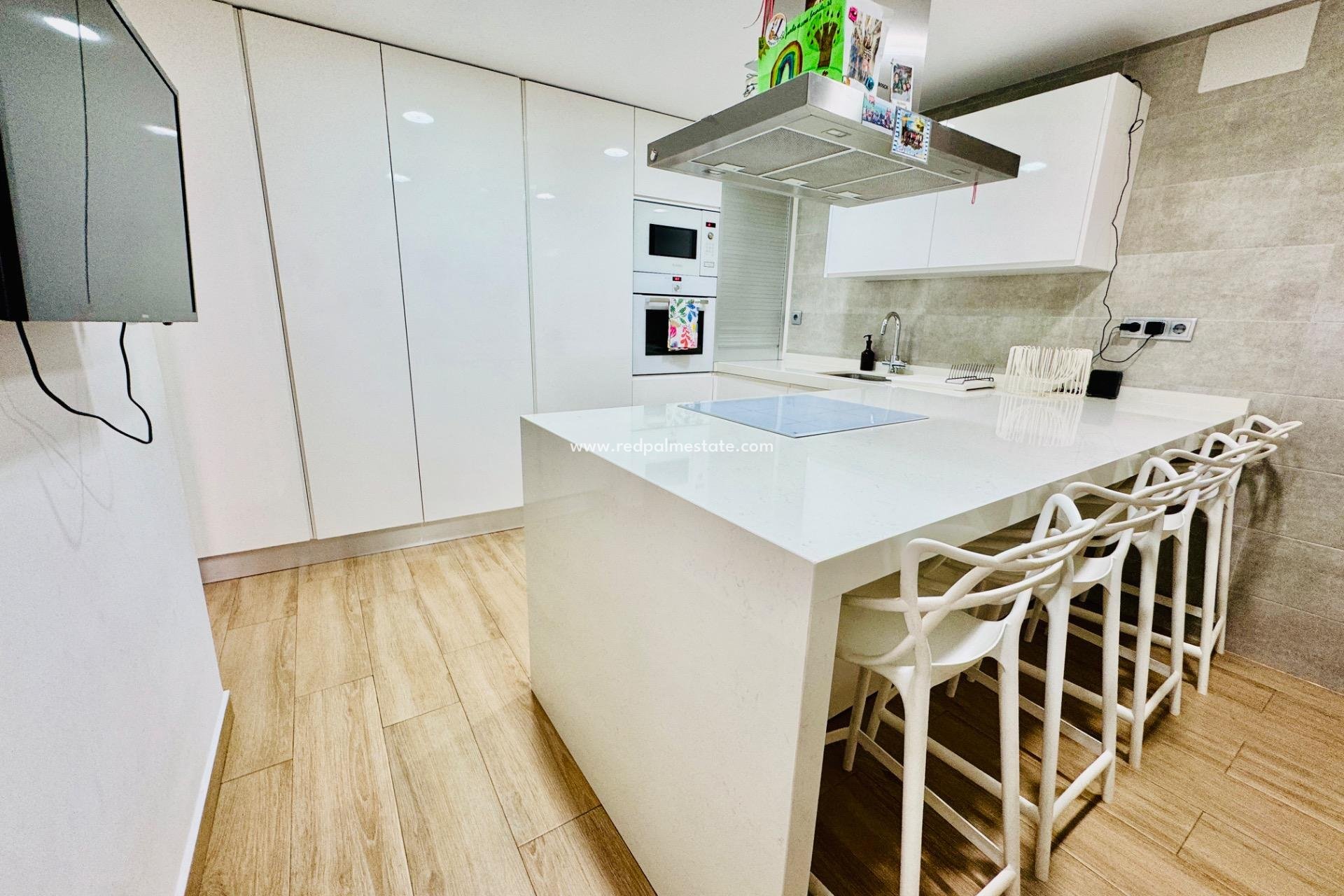 Reventa - Apartamento -
Pilar de la Horadada