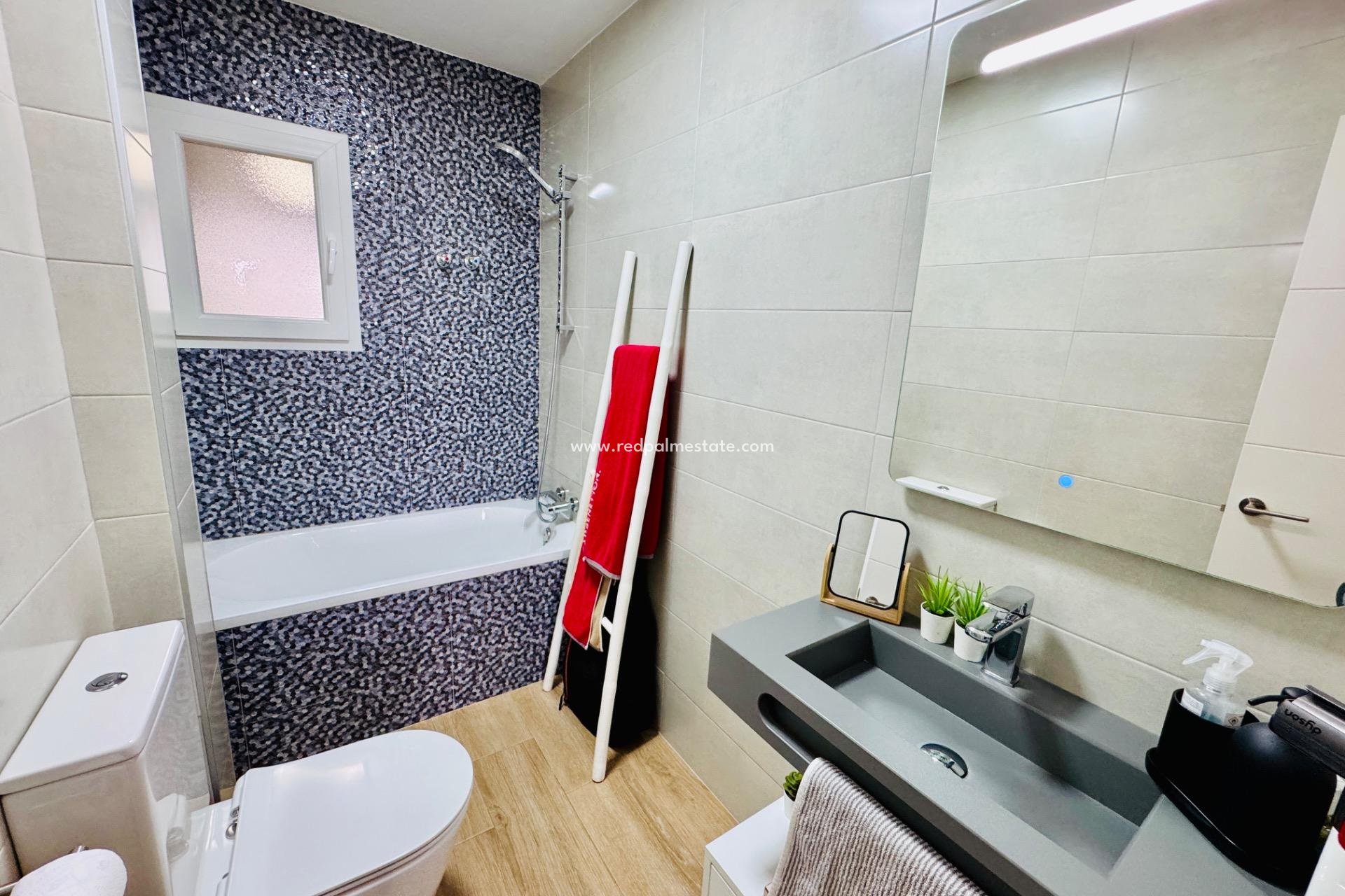 Reventa - Apartamento -
Pilar de la Horadada