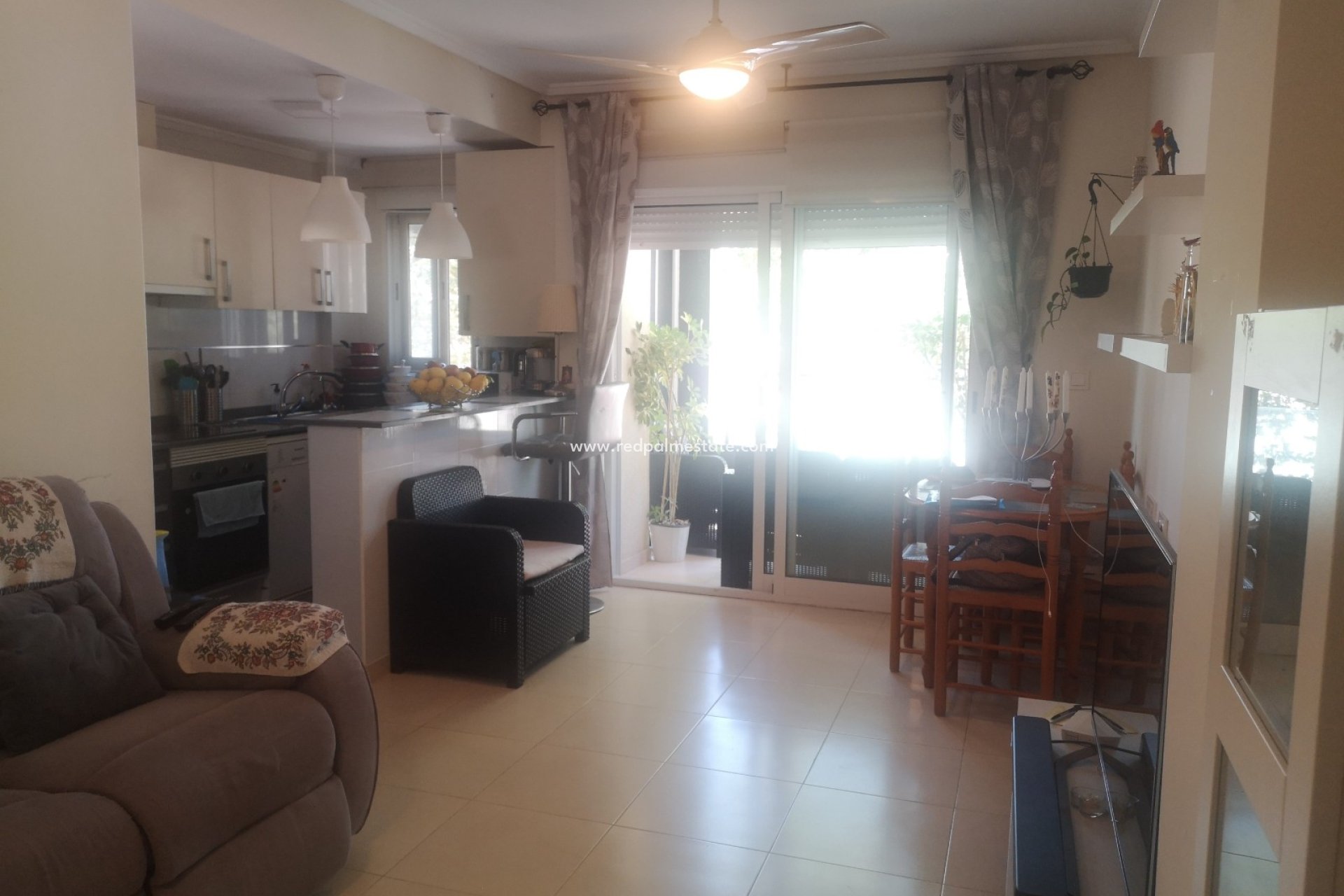 Reventa - Apartamento / piso -
Los Montesinos