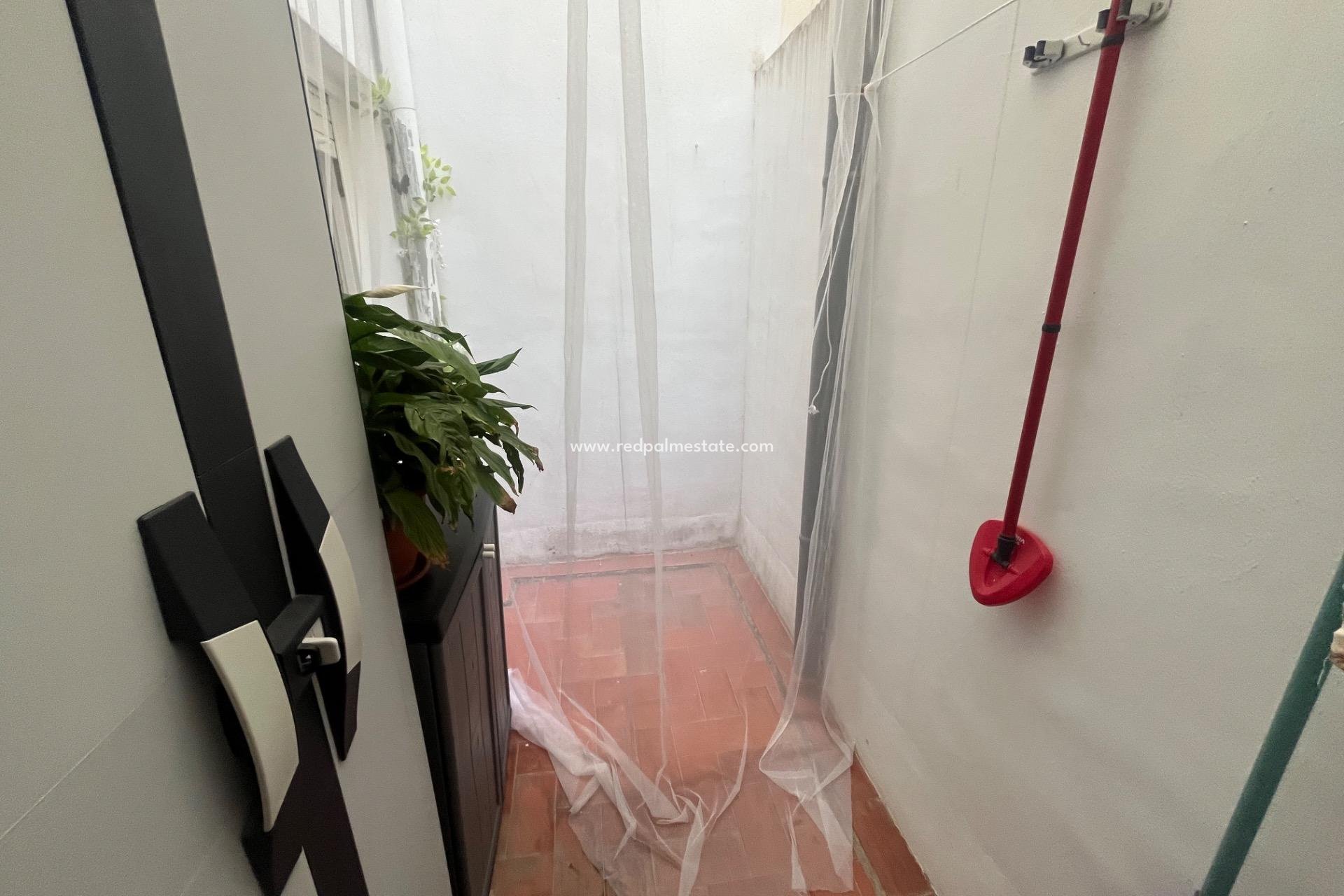 Reventa - Apartamento -
San Fulgencio - San Fulgencio Pueblo