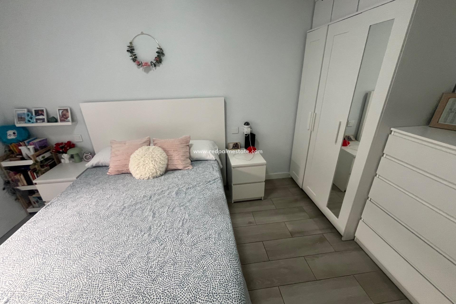 Reventa - Apartamento -
San Fulgencio - San Fulgencio Pueblo