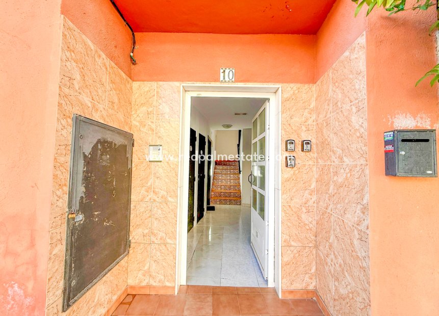 Reventa - Apartamento -
San Miguel de Salinas - Inland