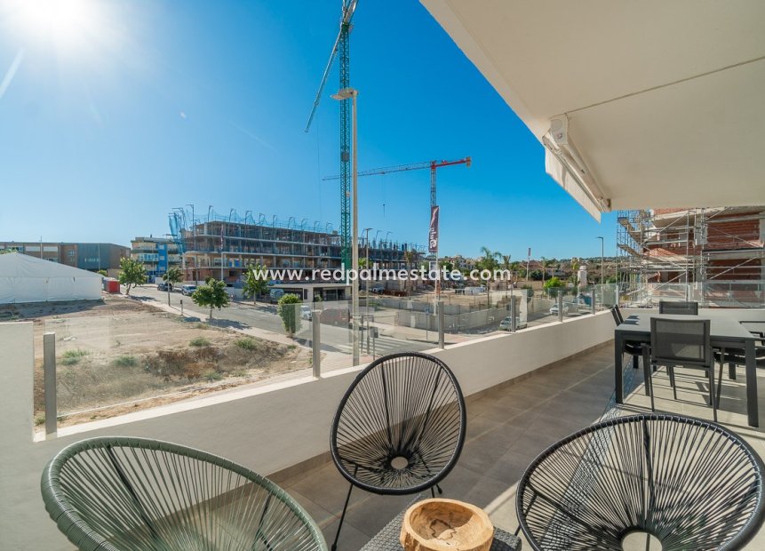Reventa - Apartamento -
San Miguel de Salinas - Inland