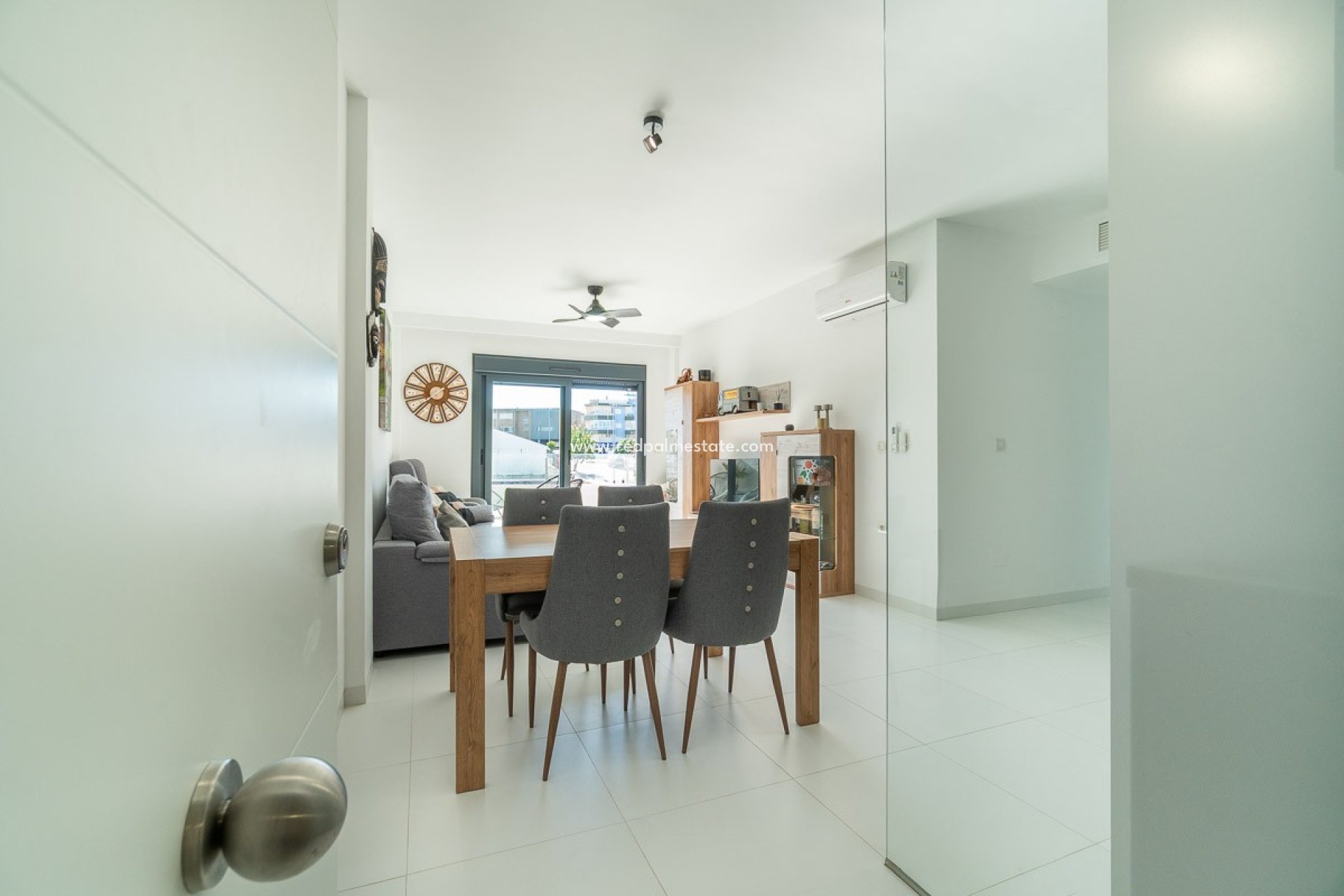 Reventa - Apartamento -
San Miguel de Salinas - Inland