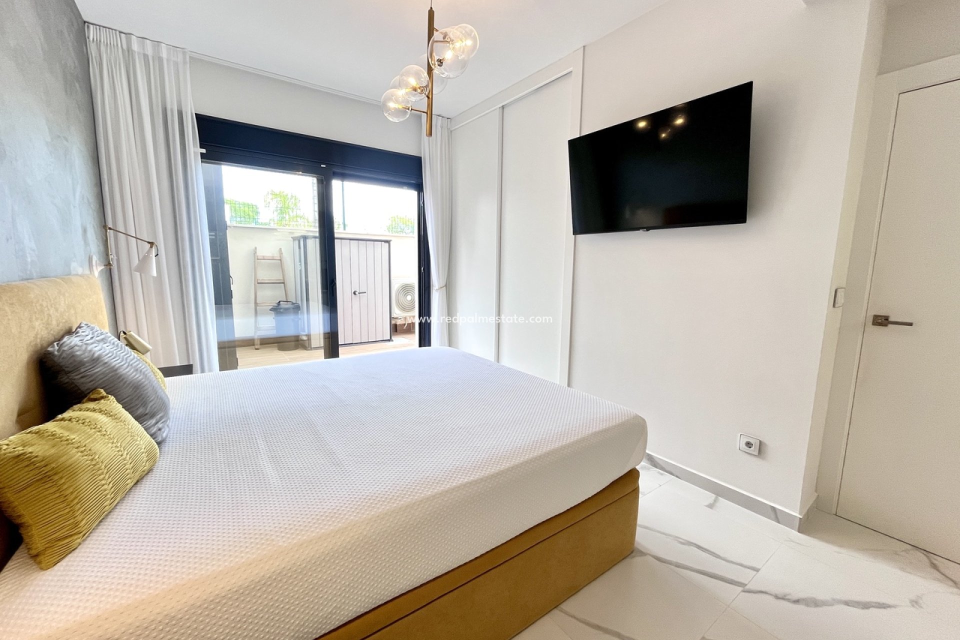 Reventa - Apartamento -
San Miguel de Salinas - Inland