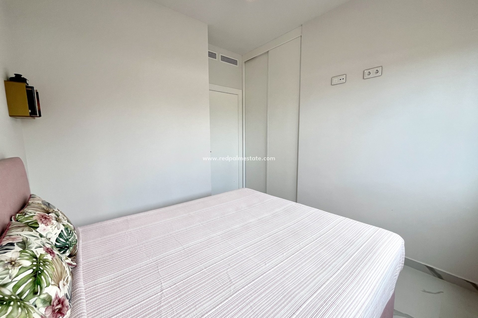 Reventa - Apartamento -
San Miguel de Salinas - Inland