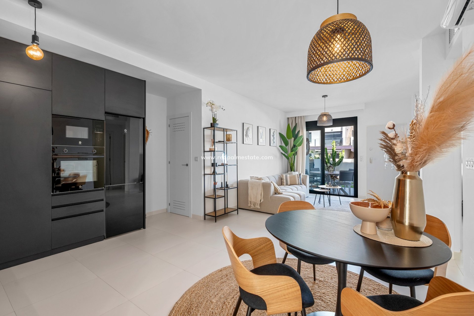 Reventa - Apartamento -
San Miguel de Salinas - Inland