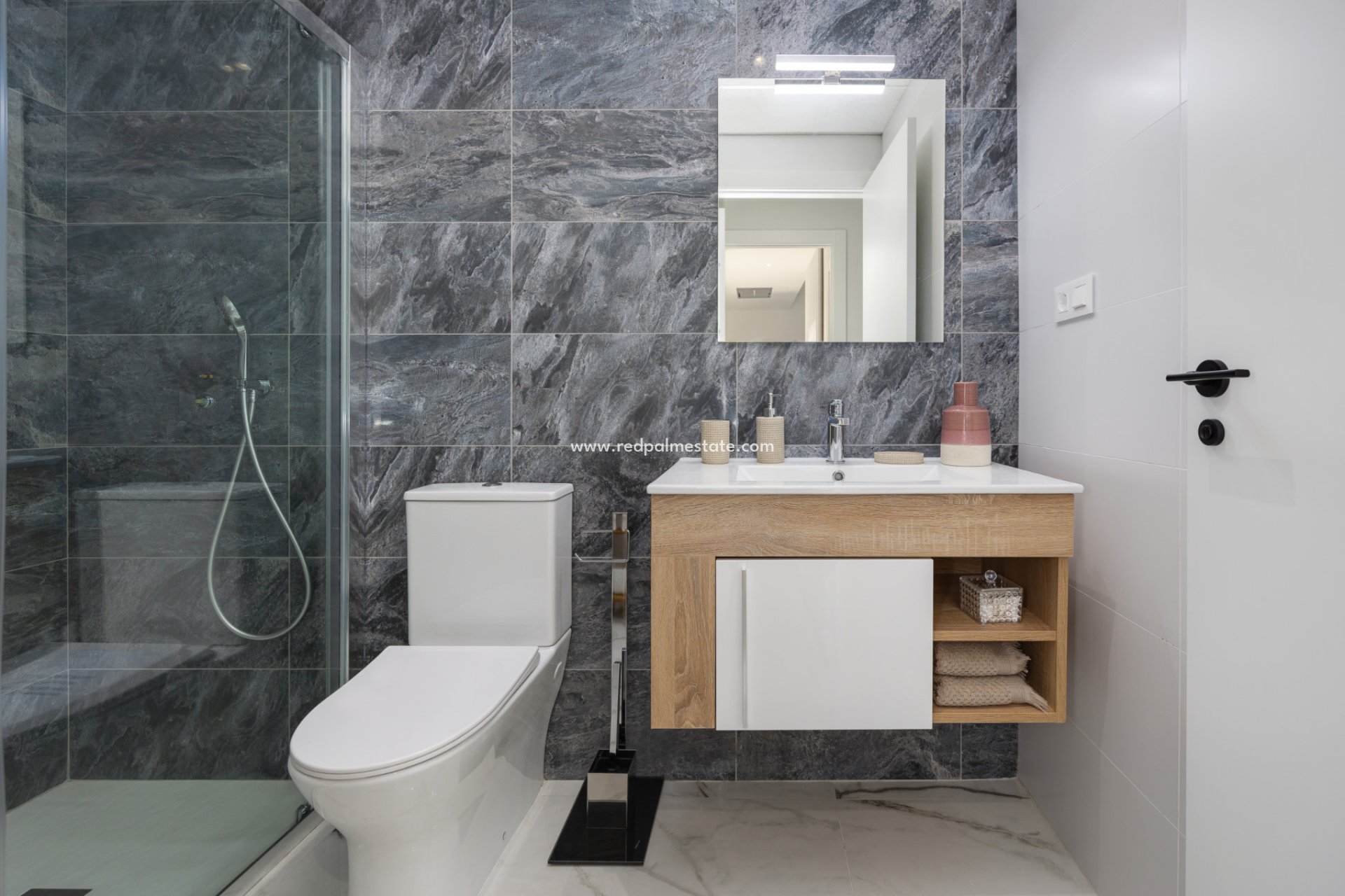 Reventa - Apartamento -
San Miguel de Salinas