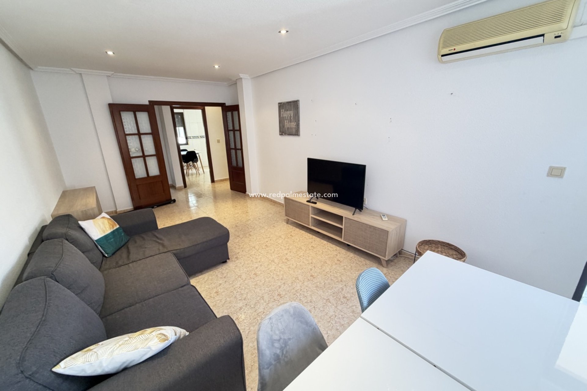 Reventa - Apartamento -
San Miguel de Salinas