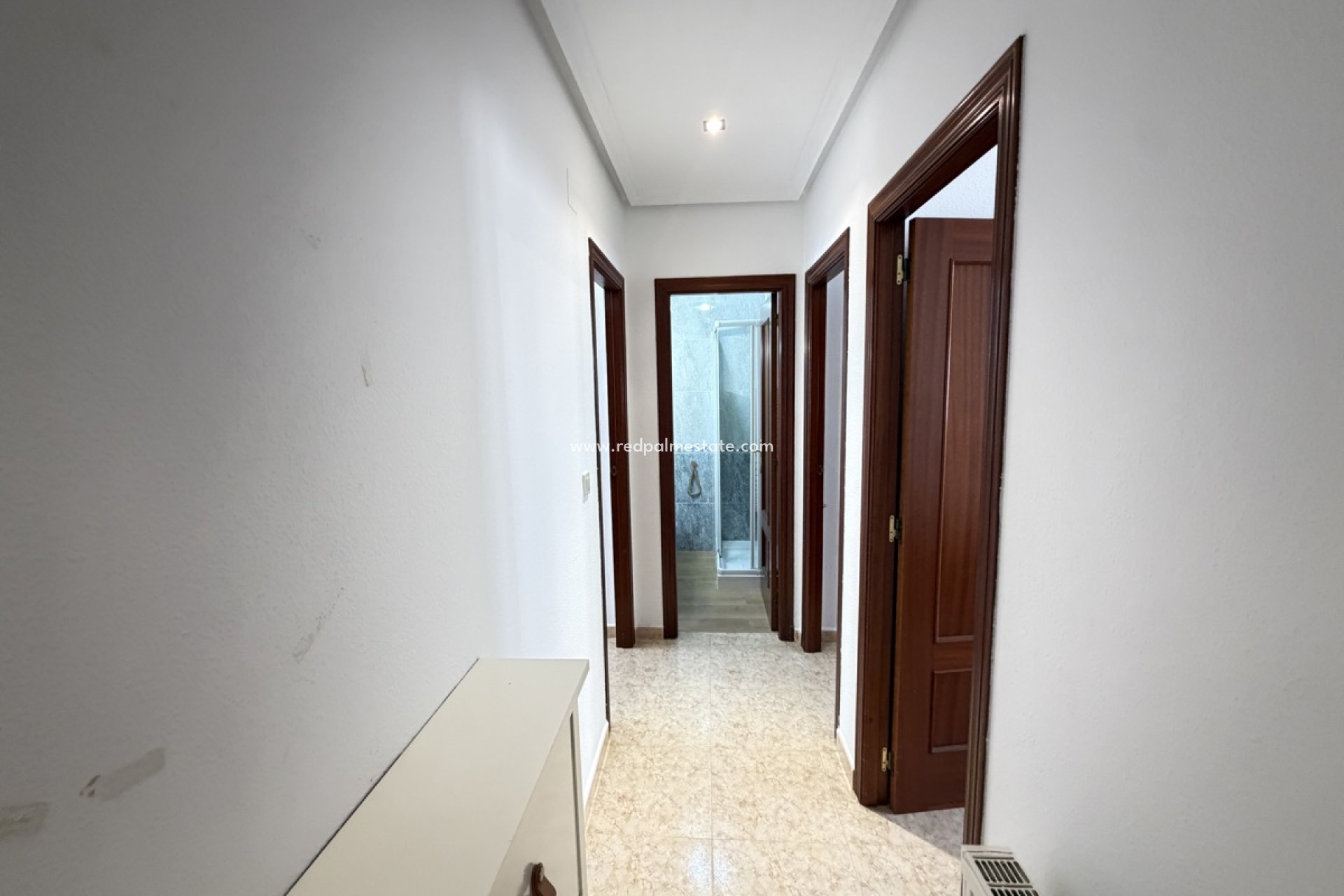 Reventa - Apartamento -
San Miguel de Salinas