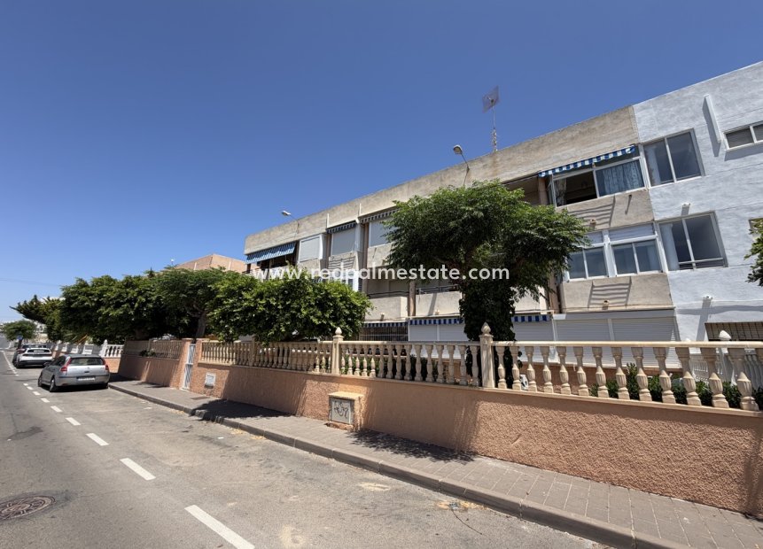 Reventa - Apartamento -
Torre de la Horadada - Mil Palmeras