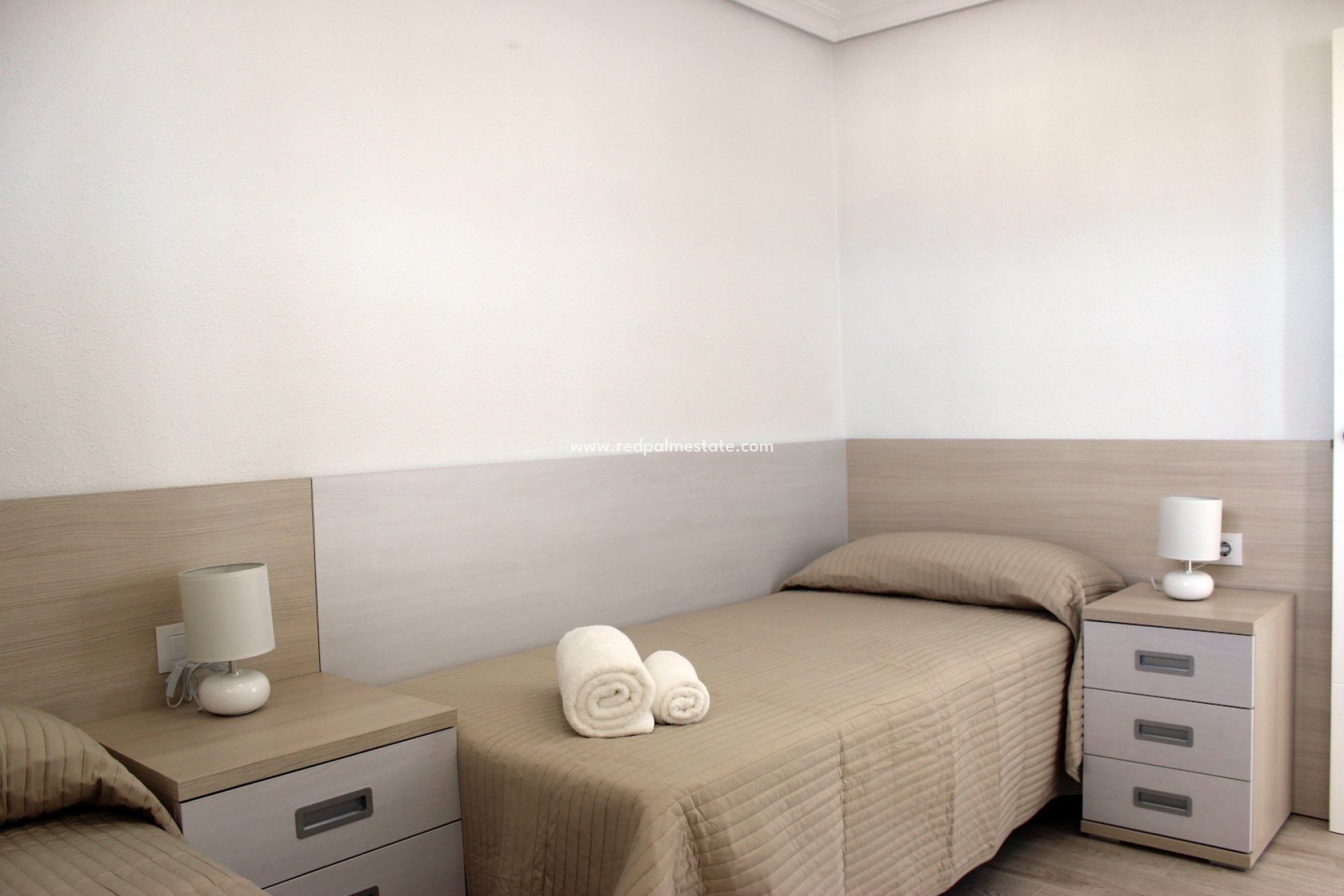 Reventa - Apartamento -
Torre de la Horadada - Mil Palmeras