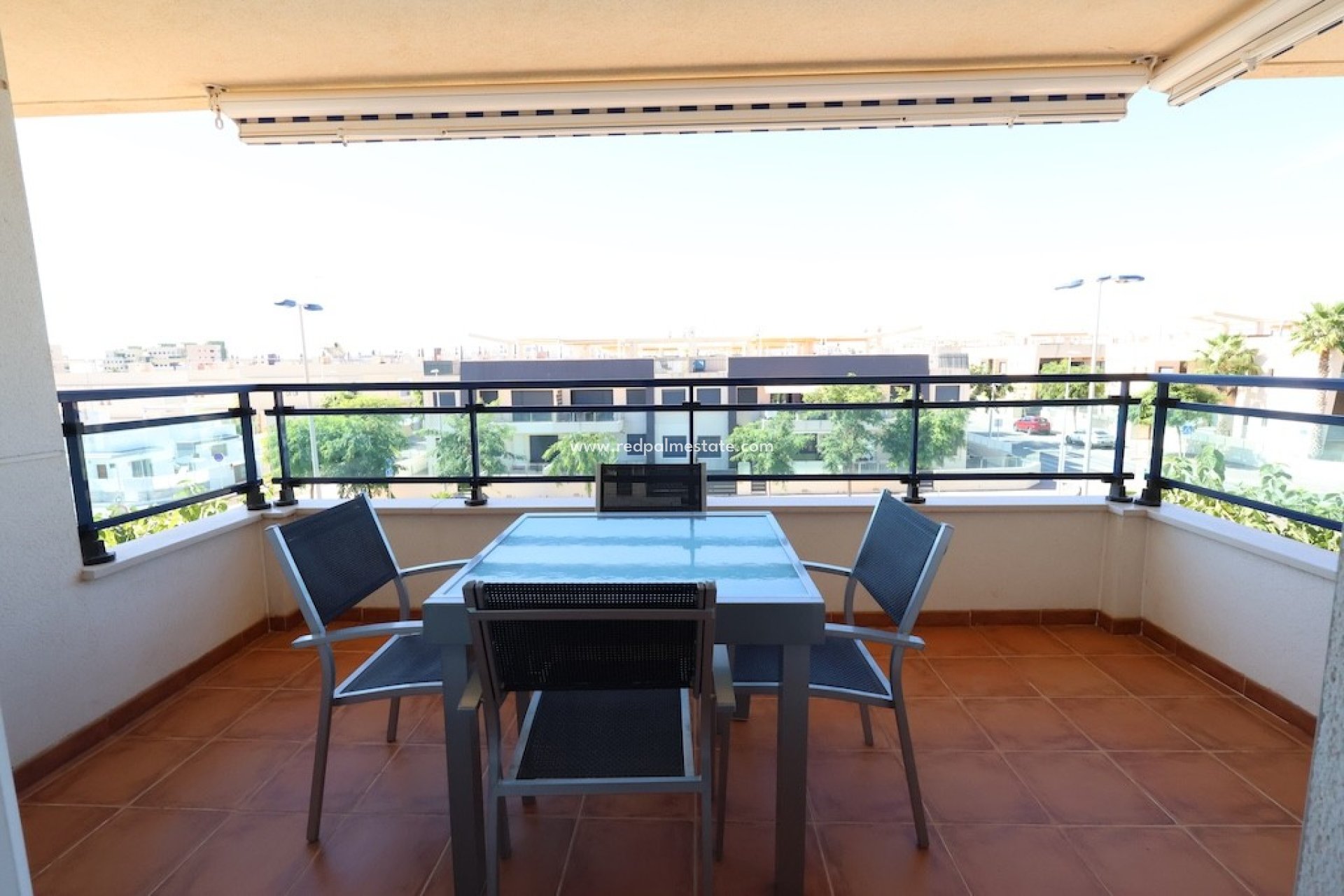 Reventa - Apartamento -
Torre de la Horadada - Mil Palmeras