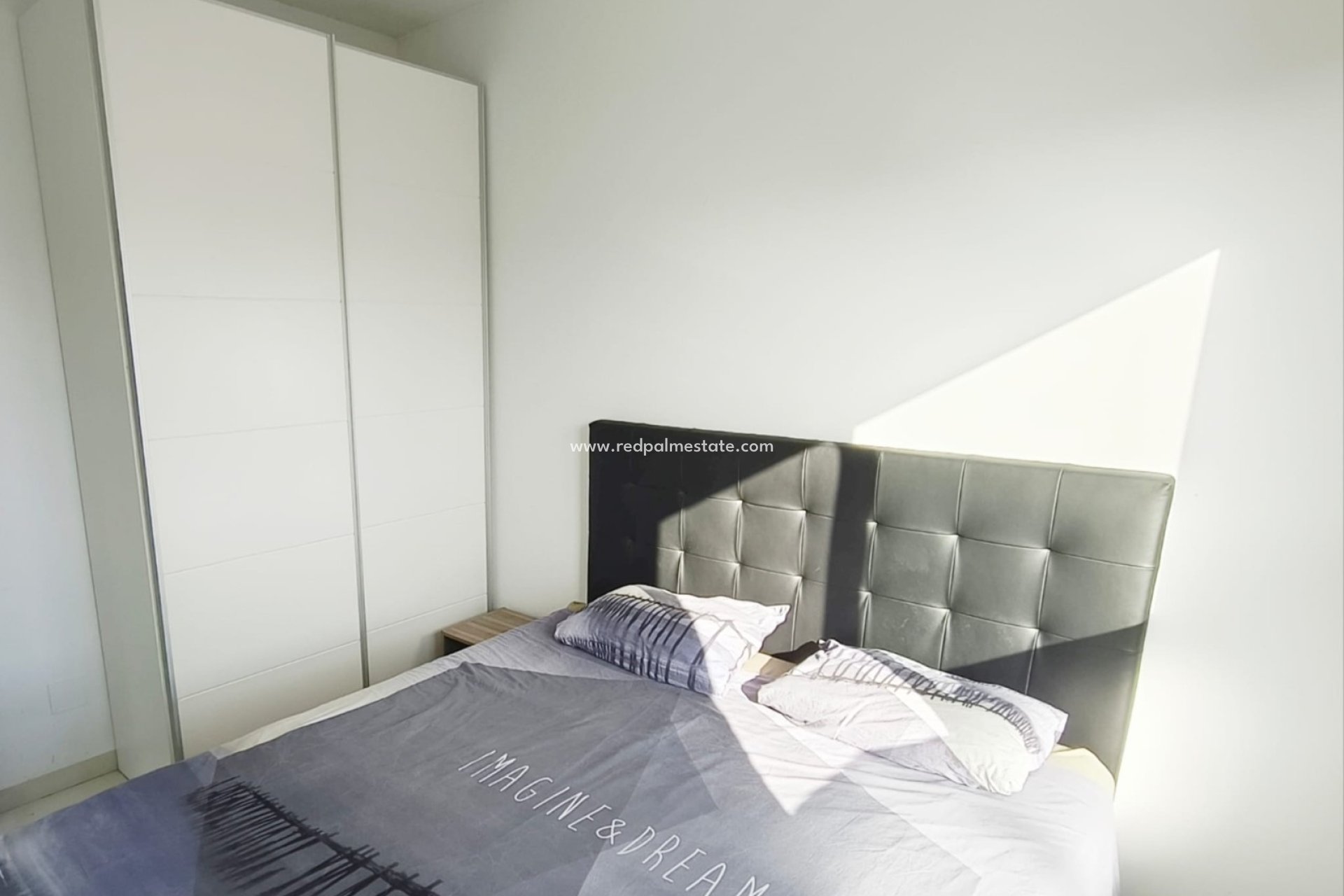 Reventa - Apartamento -
Torre de la Horadada - Mil Palmeras