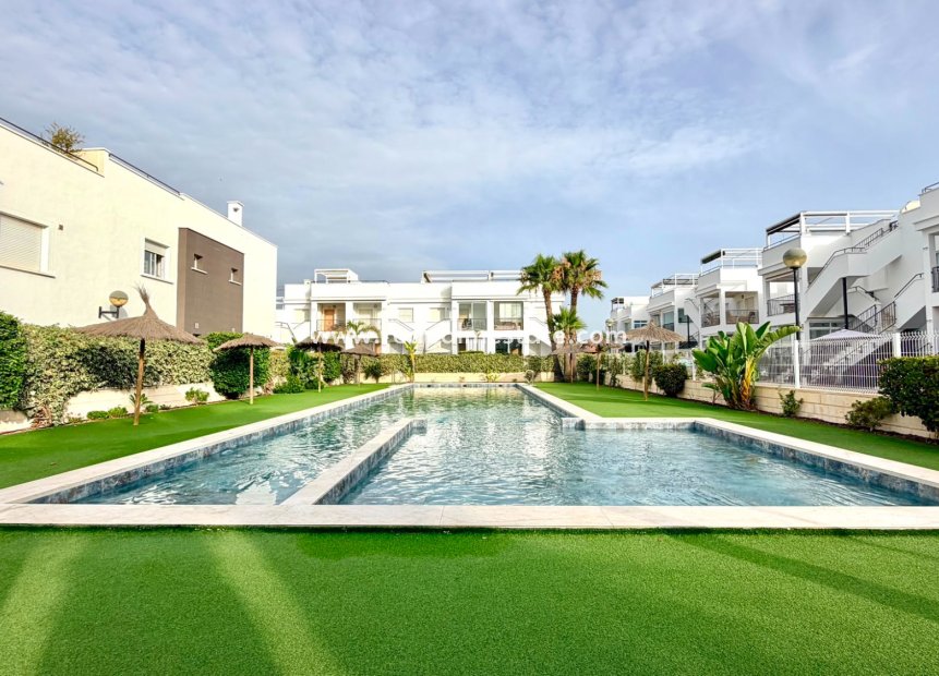 Reventa - Apartamento -
Torrevieja - Aguas Nueva