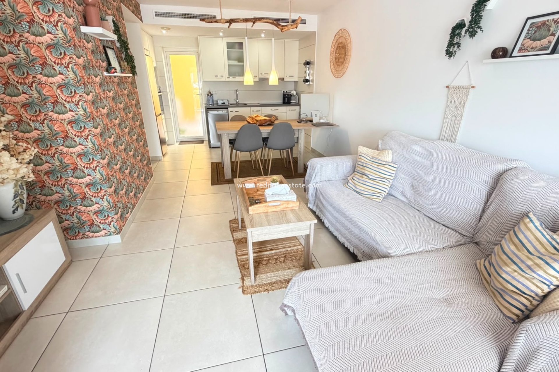 Reventa - Apartamento -
Torrevieja - Aguas Nueva