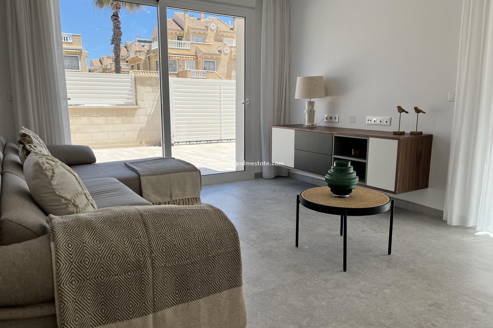 Reventa - Apartamento -
Torrevieja - Aguas Nueva
