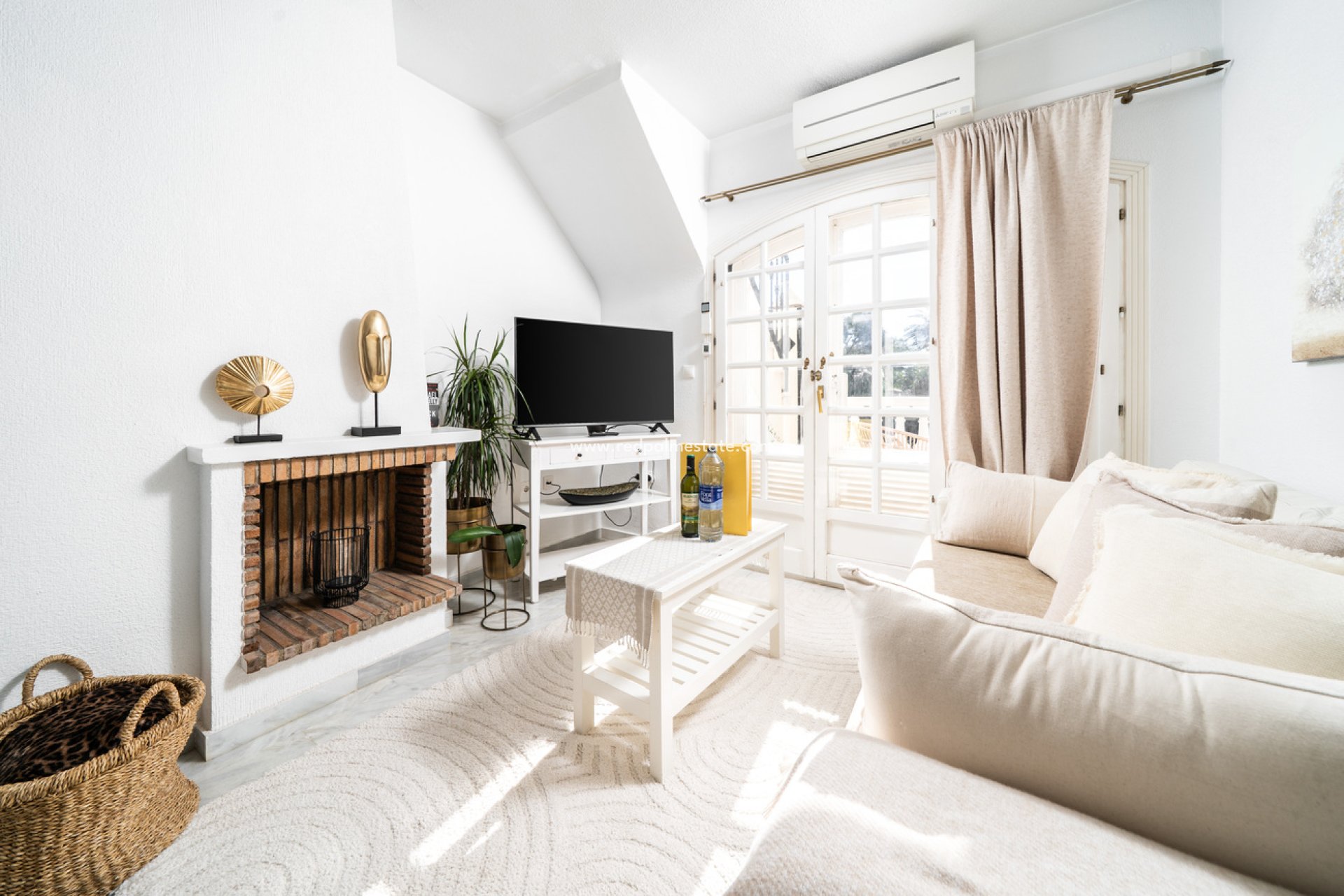 Reventa - Apartamento -
Torrevieja - Aguas Nuevas