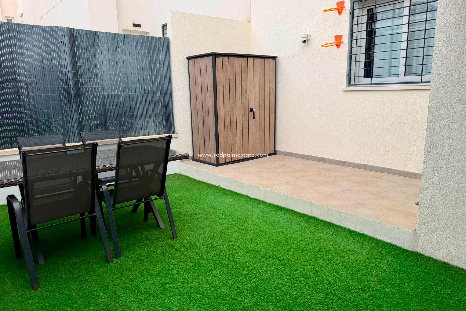 Reventa - Apartamento -
Torrevieja - Aguas Nuevas