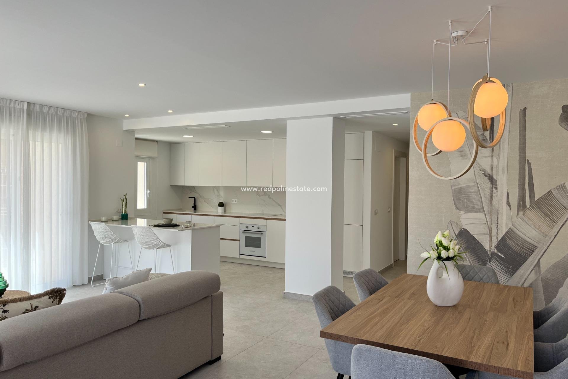 Reventa - Apartamento -
Torrevieja - Aguas Nuevas