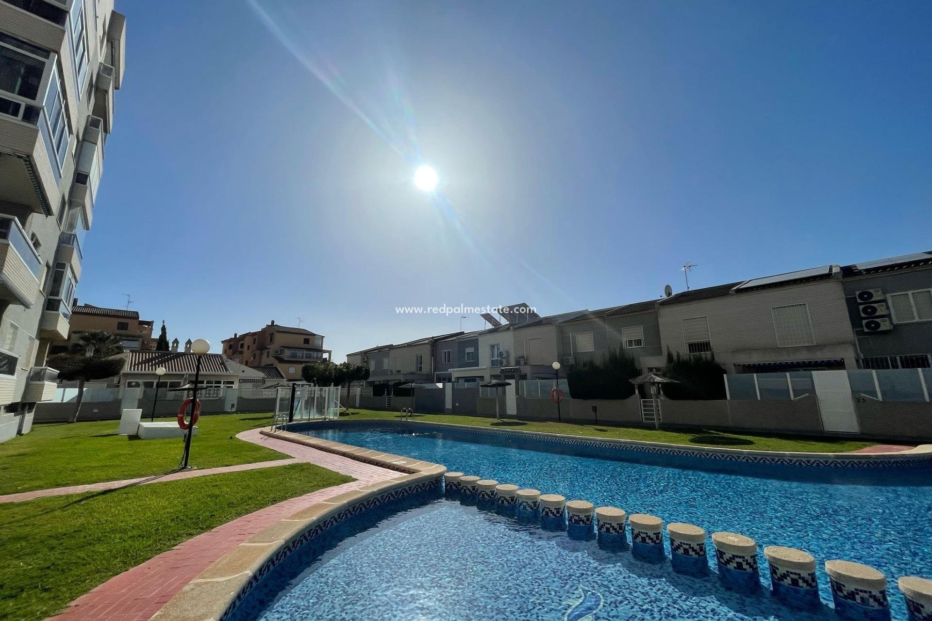 Reventa - Apartamento -
Torrevieja - Aguas Nuevas