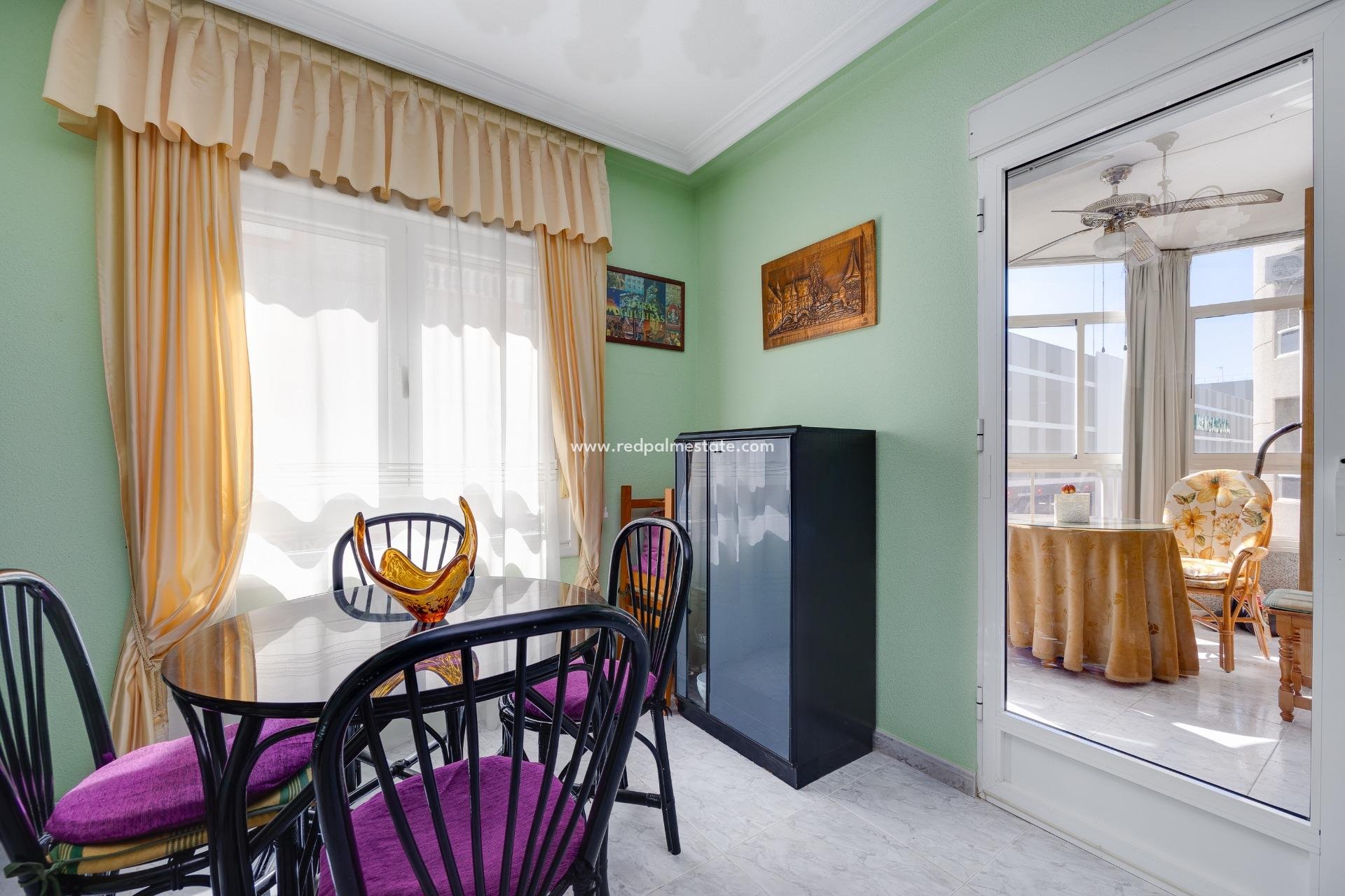 Reventa - Apartamento -
Torrevieja - Antonio Machado