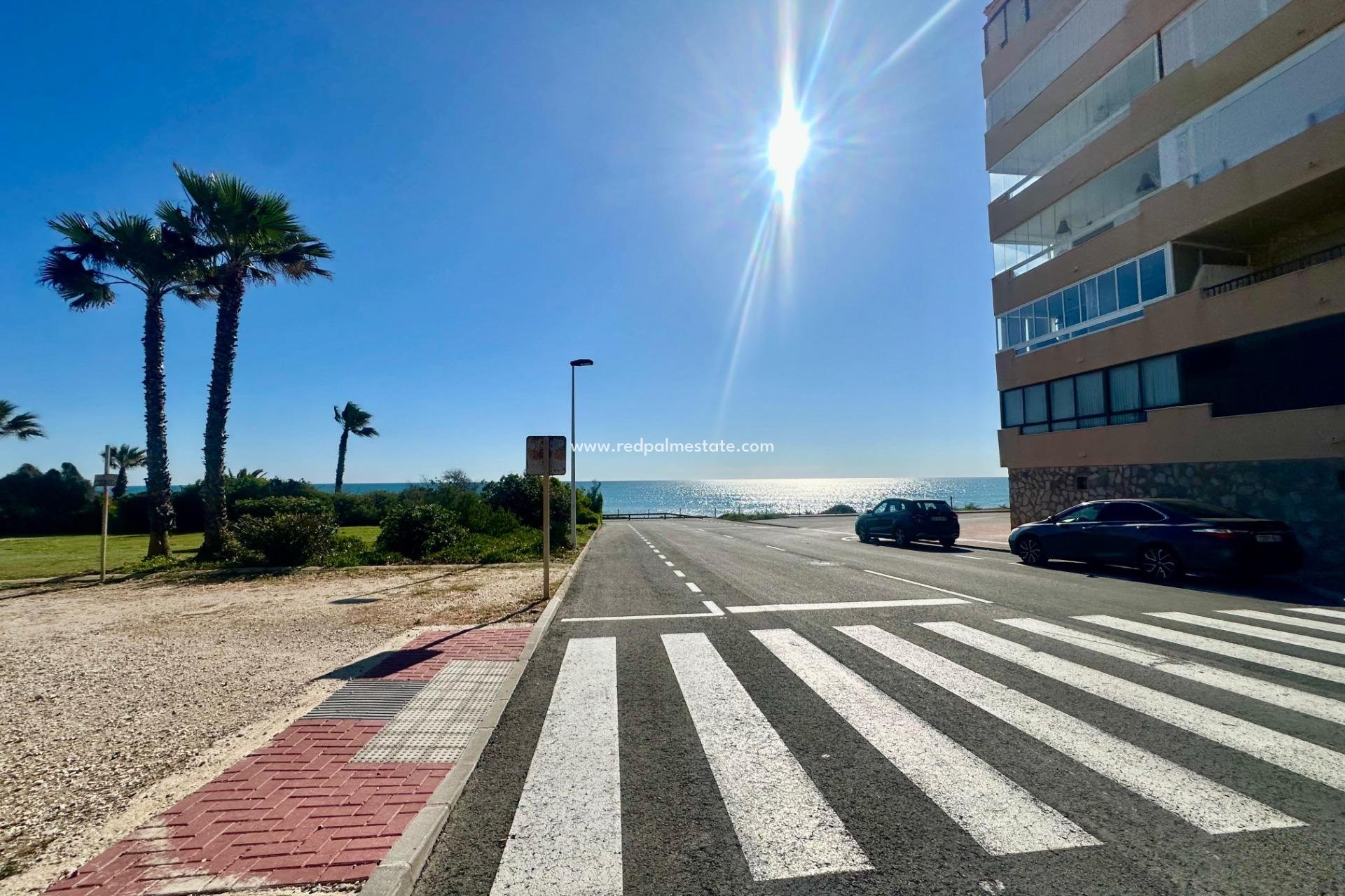 Reventa - Apartamento -
Torrevieja - Cabo cervera