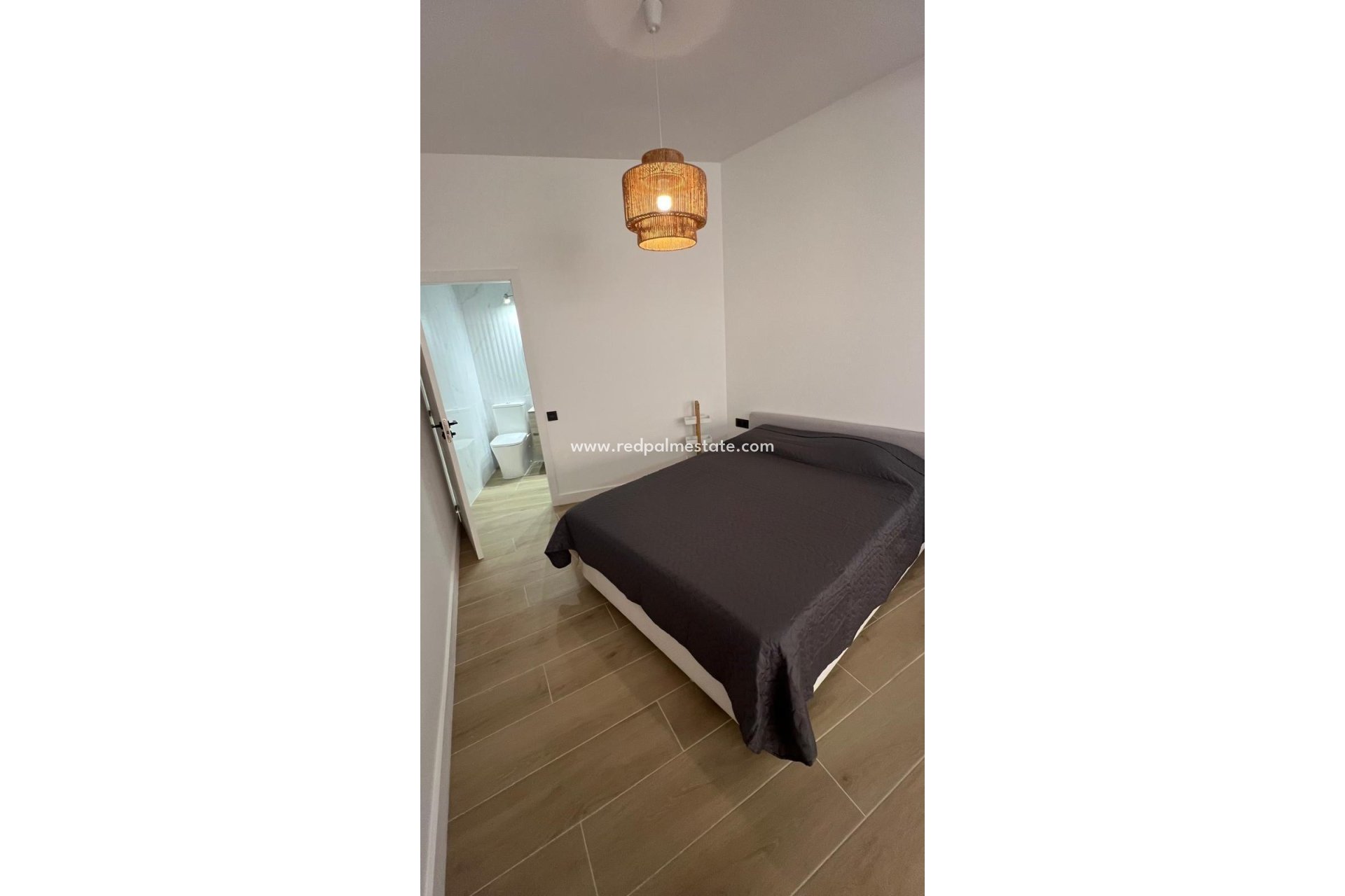 Reventa - Apartamento -
Torrevieja - Cabo cervera